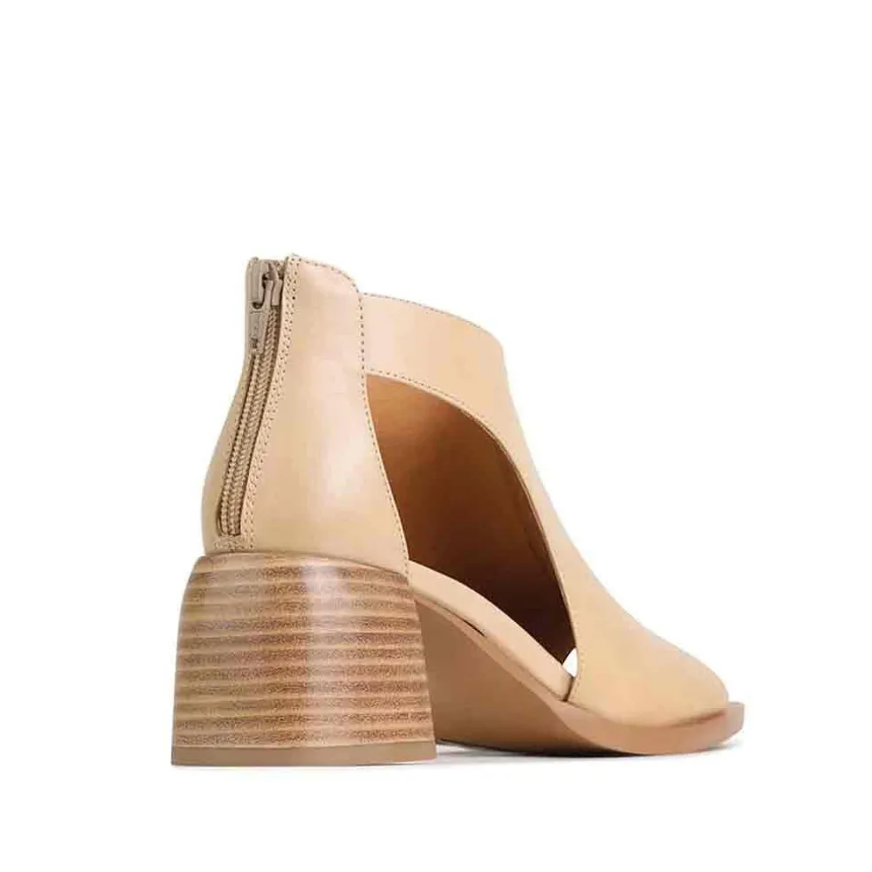 Eos Isolde Sandal - Cream