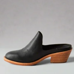 Fortress Michelle - Black